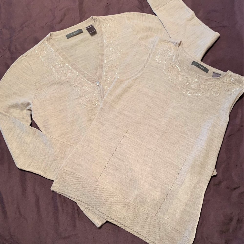 Liz Claiborn Beige Sweater Set, M